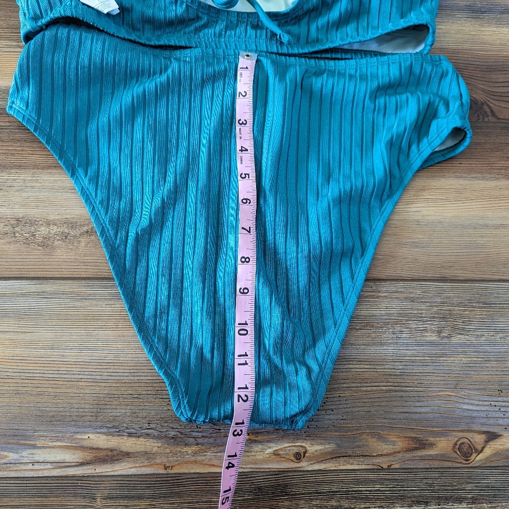 NWT Cupshe Solid Green 2 Piece Swimsuit Bikini High-Waisted L - Picture 7 of 9